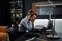 Saúde mental no trabalho: O que muda com a nova NR-1 e por que sua empresa não pode esperar até 2026?