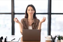 Meditação no mundo corporativo: o segredo silencioso para empresários mais saudáveis, produtivos e em conformidade legal