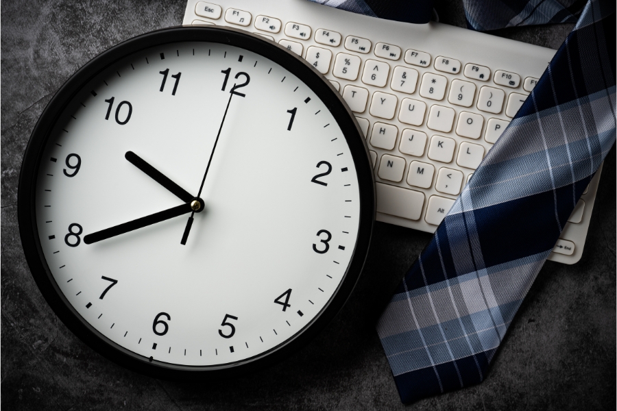 Empregado é obrigado a fazer hora extra? Entenda os direitos e riscos para sua empresa