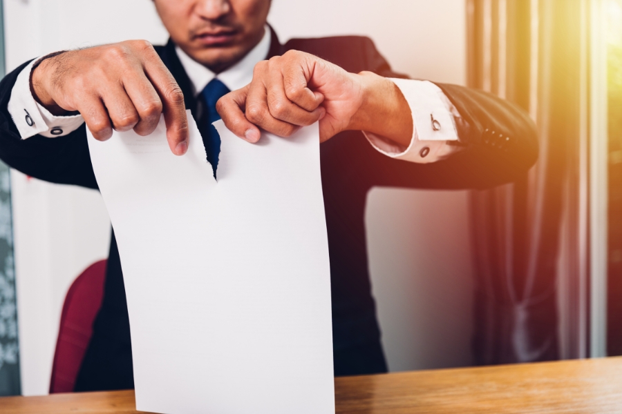 Empregado pode “demitir” empregador que não paga horas extras e FGTS?
