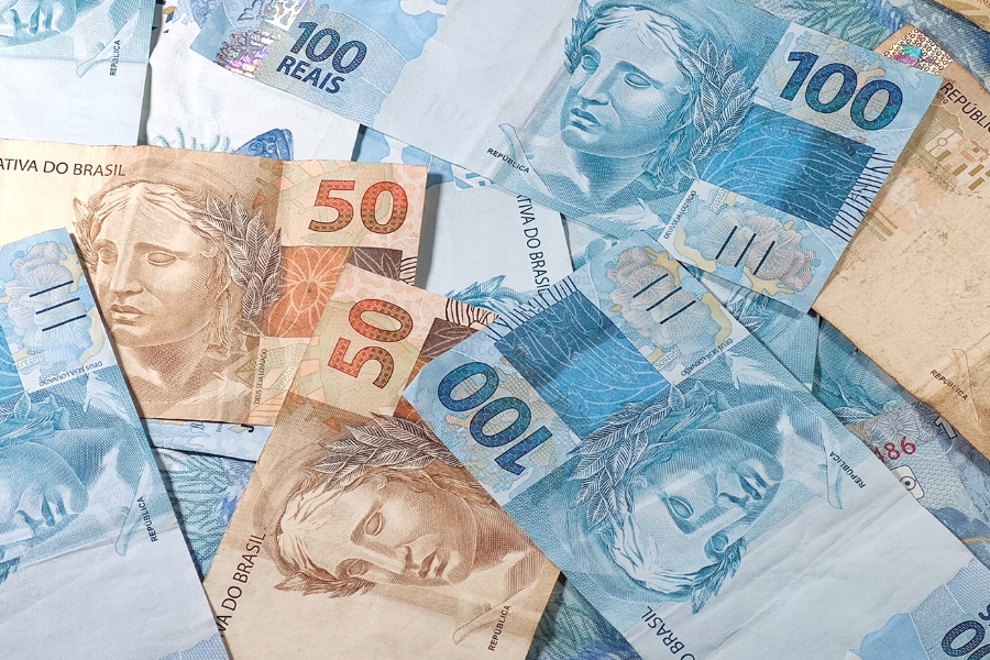 Empresas precisam ficar atentas ao pagamento da 2ª parcela do 13º salário